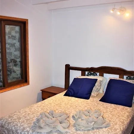 Shalom Apartment *